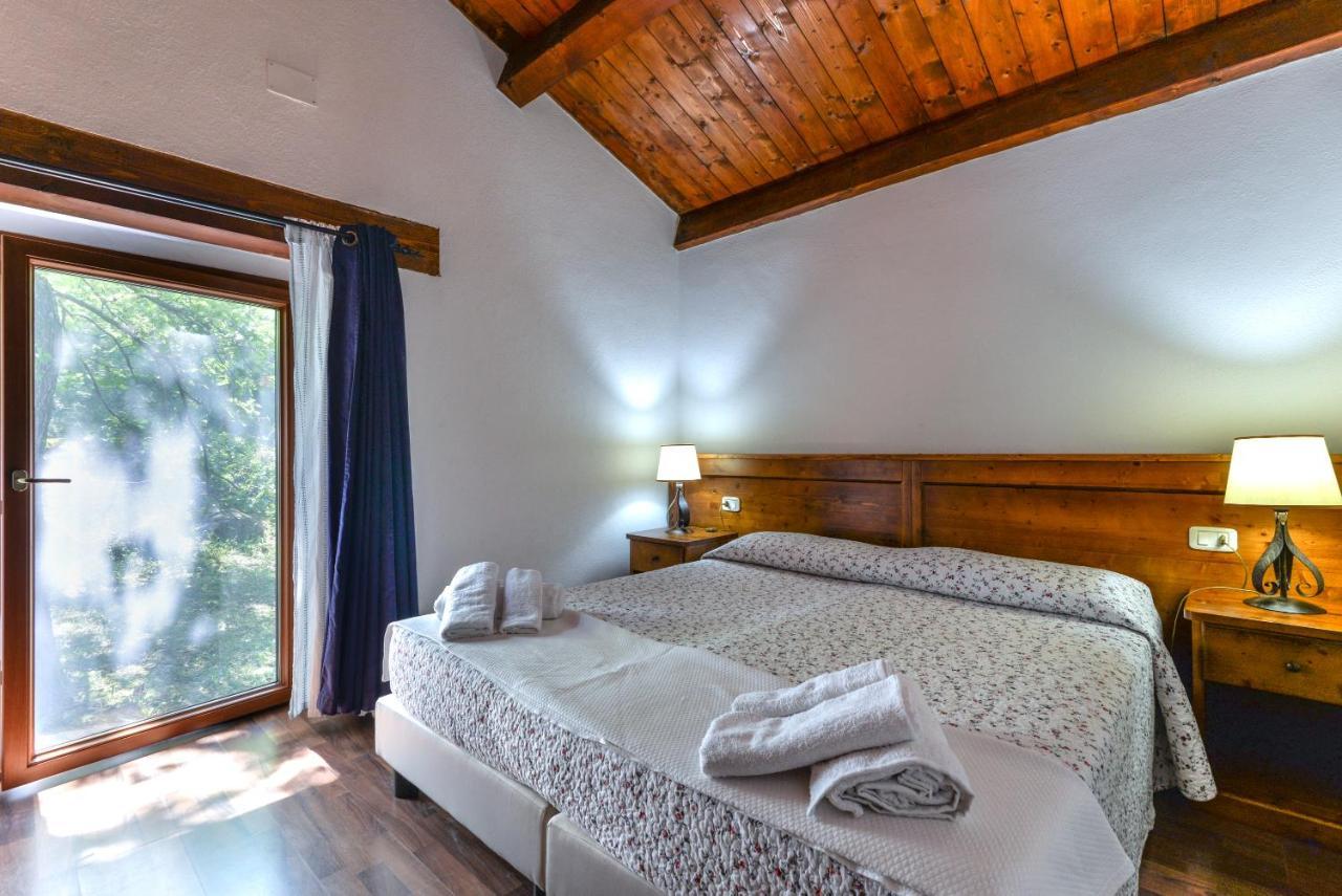 3 Charming Private Home With Pool, Bbq, Wi-Fi & Free Parking カステル・デル・ピアーノ エクステリア 写真