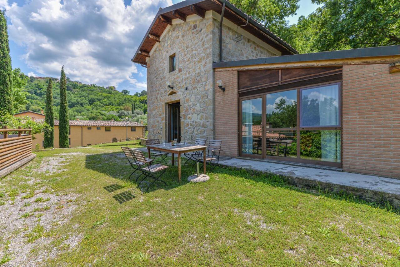 3 Charming Private Home With Pool, Bbq, Wi-Fi & Free Parking カステル・デル・ピアーノ エクステリア 写真