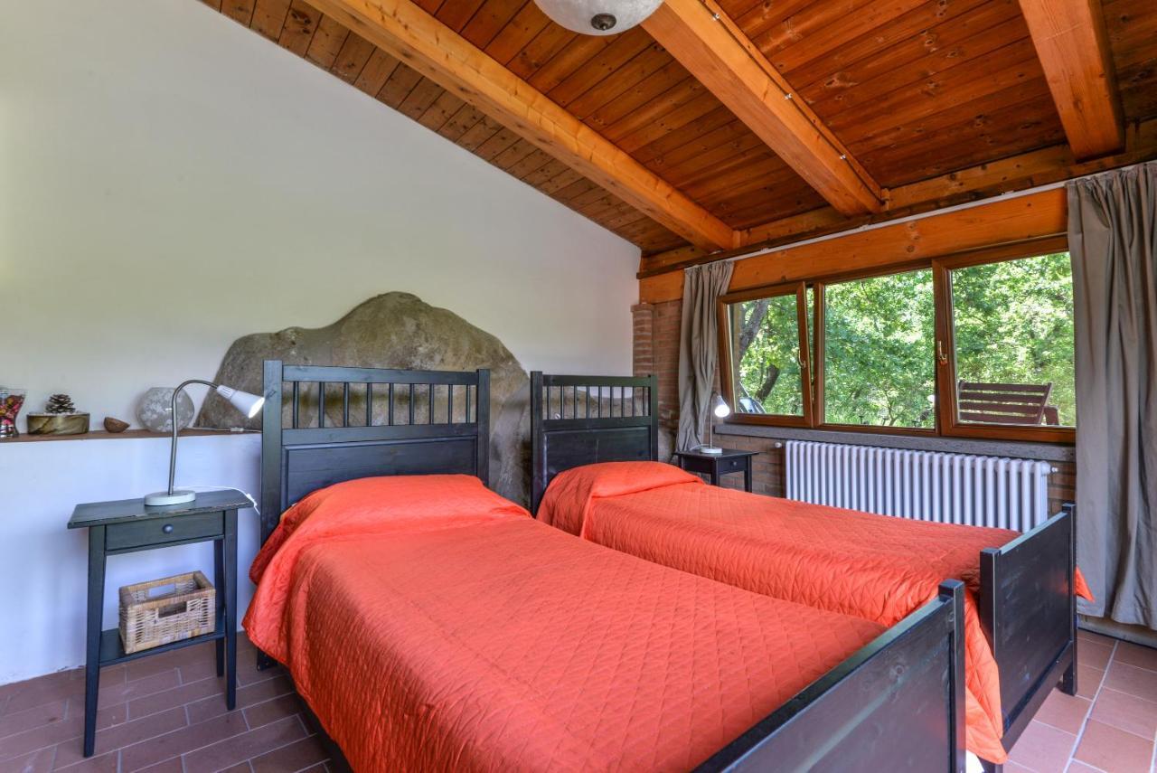 3 Charming Private Home With Pool, Bbq, Wi-Fi & Free Parking カステル・デル・ピアーノ エクステリア 写真