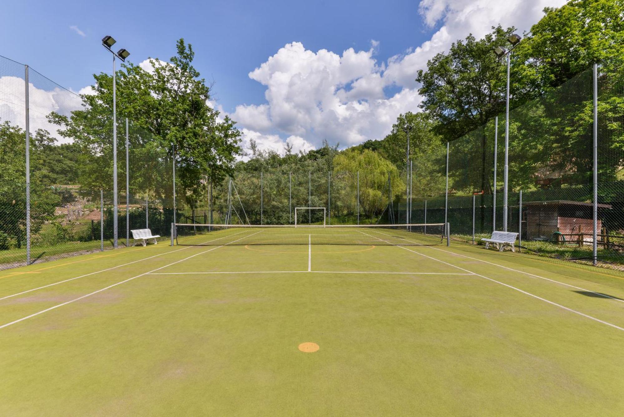 3 Charming Private Home With Pool, Bbq, Wi-Fi & Free Parking カステル・デル・ピアーノ エクステリア 写真
