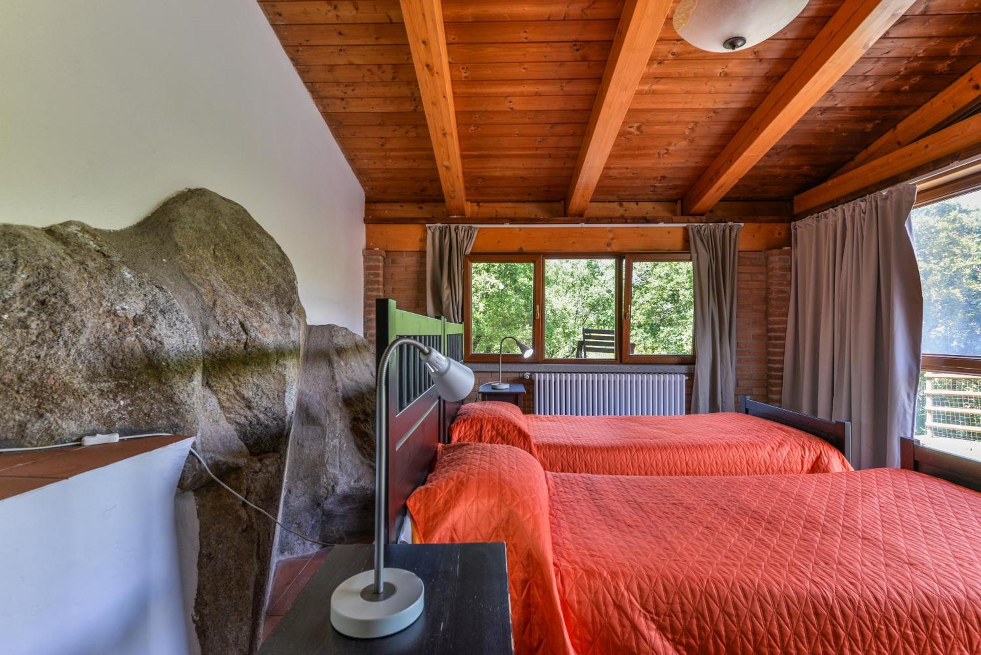 3 Charming Private Home With Pool, Bbq, Wi-Fi & Free Parking カステル・デル・ピアーノ エクステリア 写真