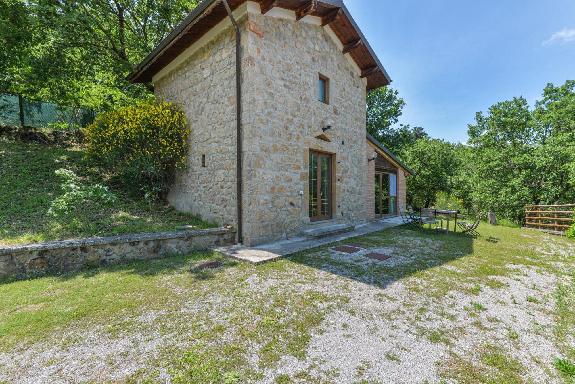 3 Charming Private Home With Pool, Bbq, Wi-Fi & Free Parking カステル・デル・ピアーノ エクステリア 写真