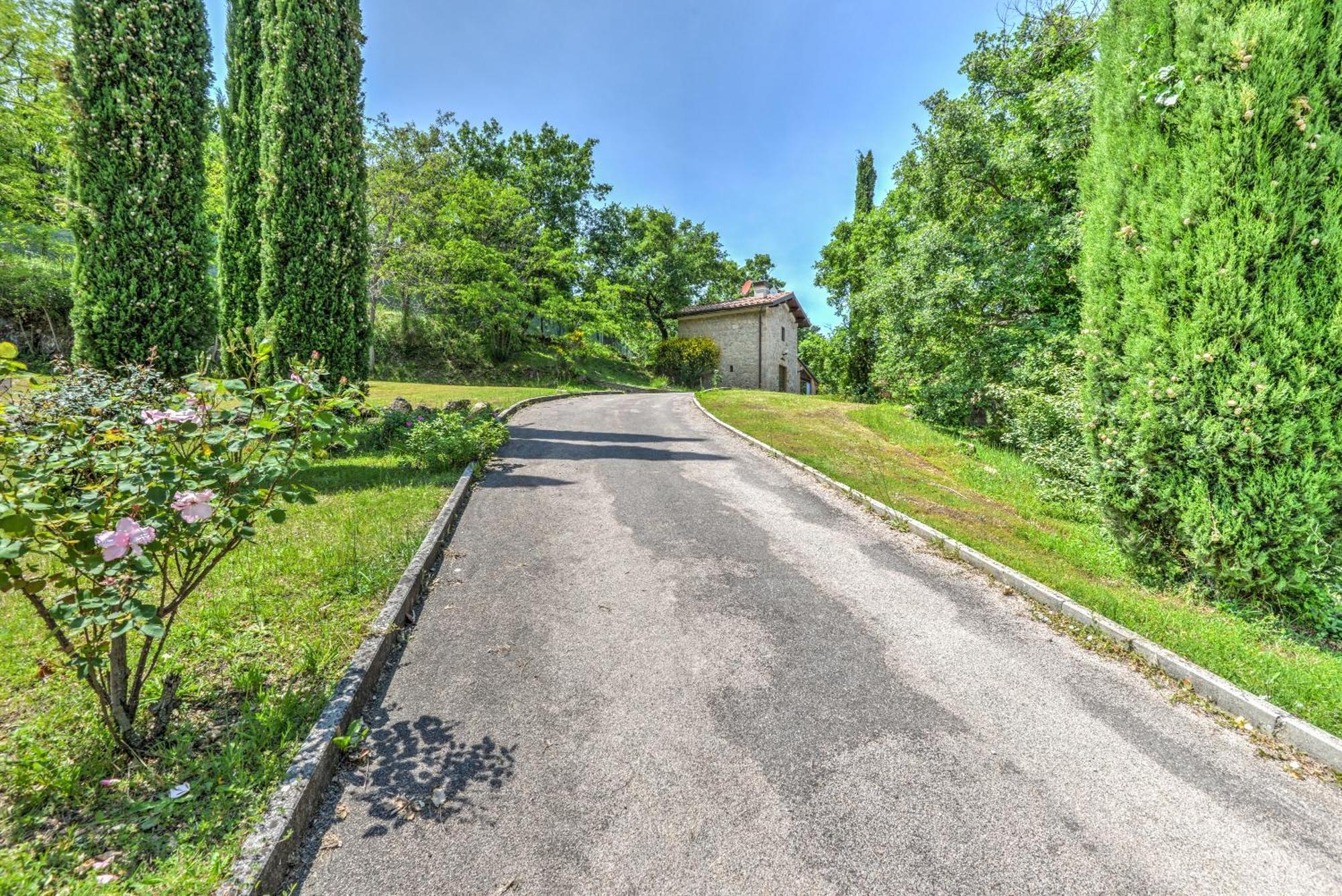 3 Charming Private Home With Pool, Bbq, Wi-Fi & Free Parking カステル・デル・ピアーノ エクステリア 写真